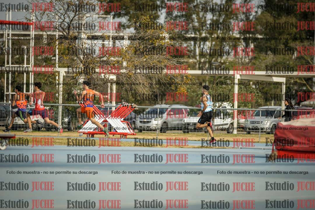 Fotos de los 200 m llanos de varones