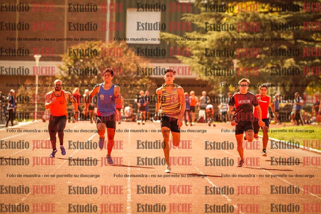 Fotos de los 100 m llanos de varones