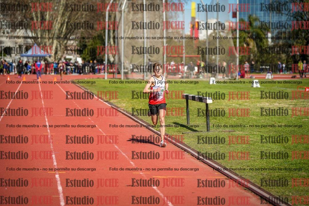 Fotos de los 800 m llanos de varones