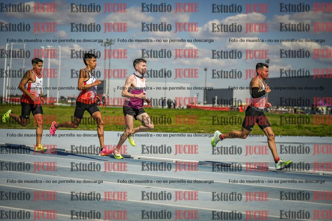 Fotos de los 5000 m llanos de mujeres y varones