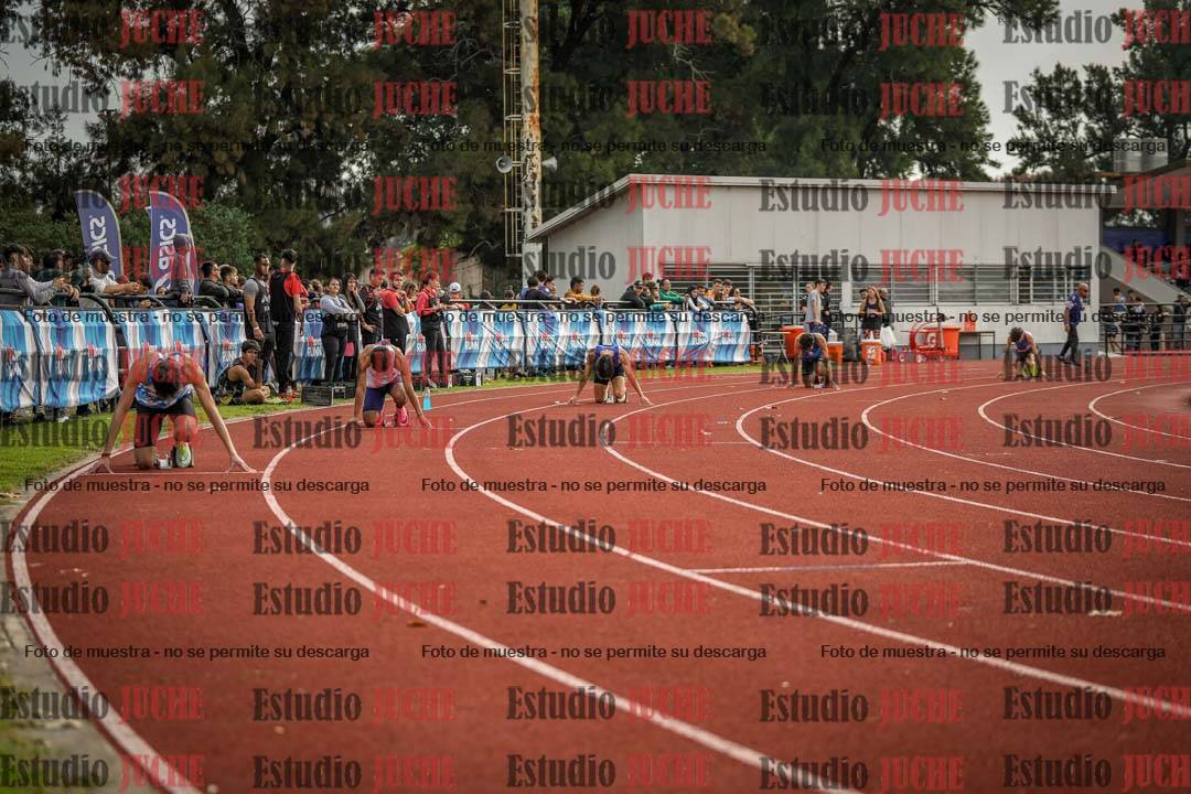 Fotos de los 400 m llanos de varones