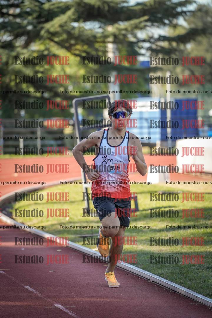 Fotos de los 800 m llanos de varones