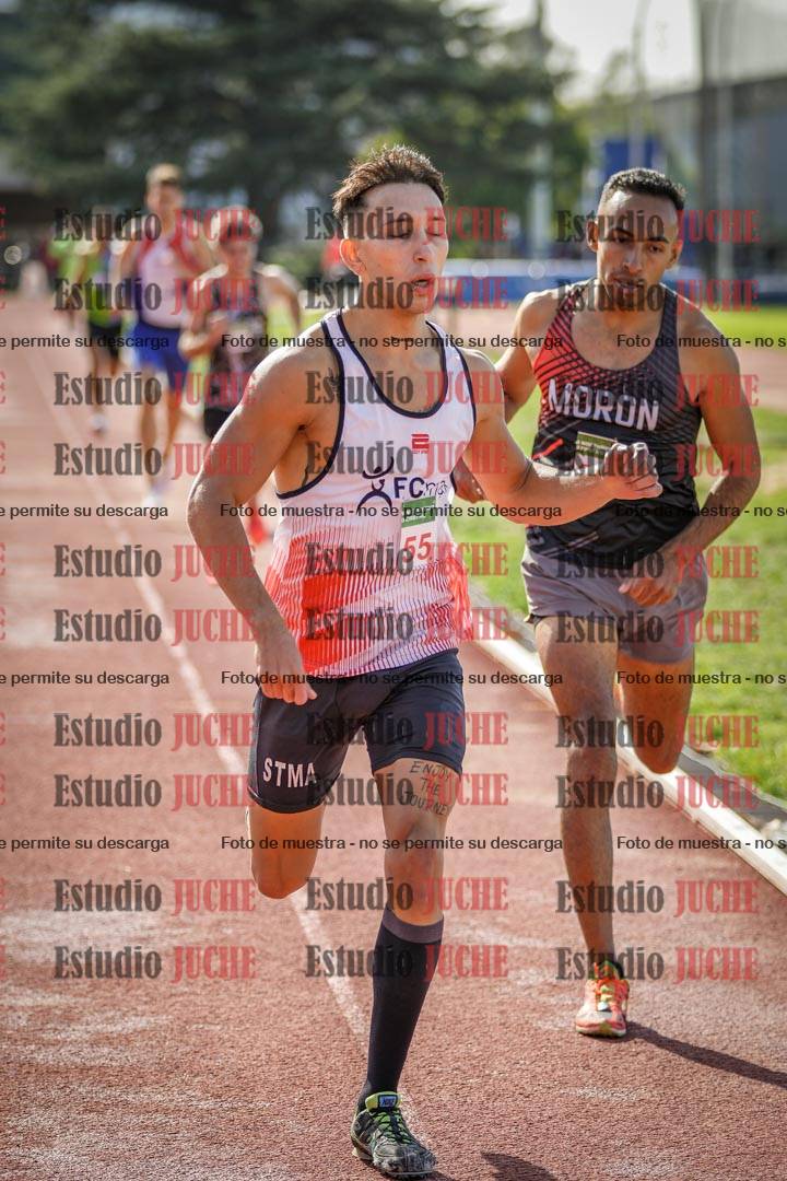 Fotos de los 800 m llanos de varones