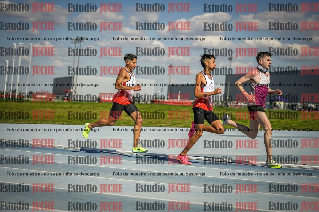 Fotos de los 5000 m llanos de mujeres y varones