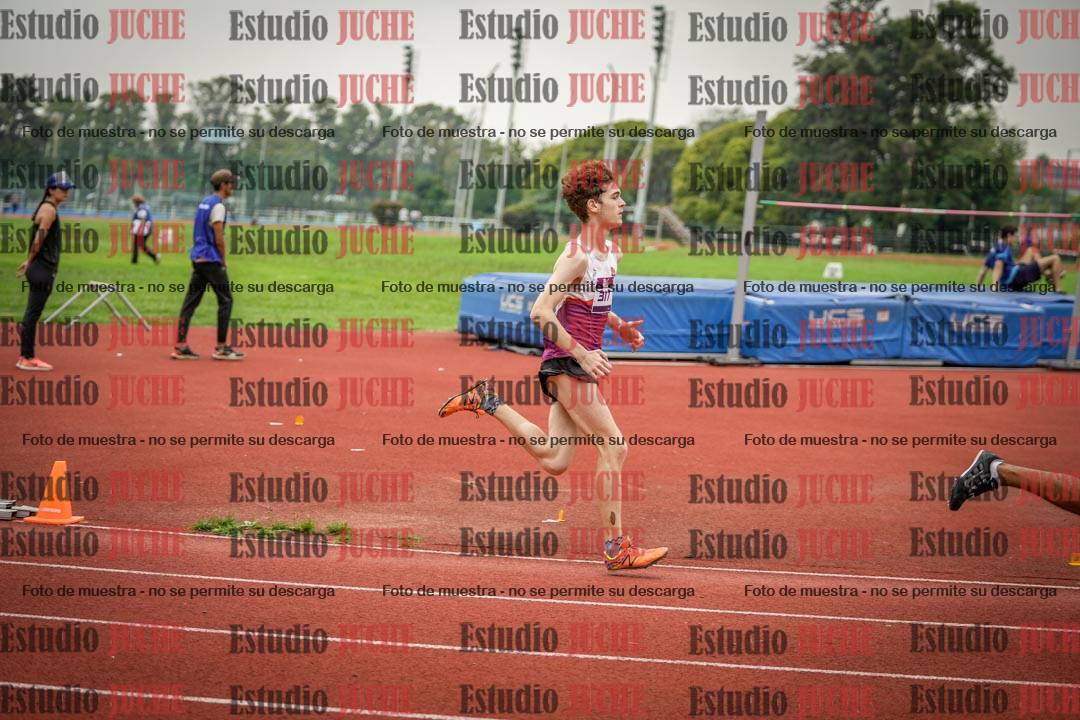 Fotos de los 800 m llanos de varones
