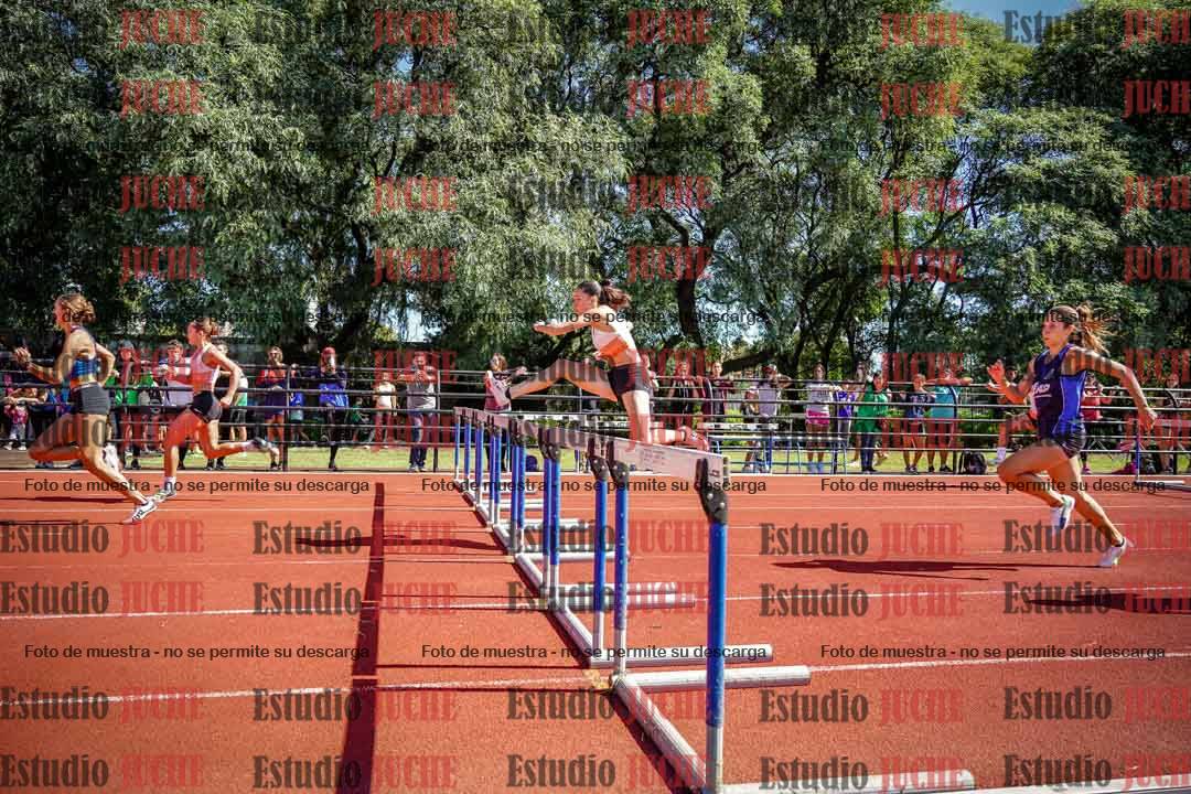 Fotos de los 100 m con vallas de mujeres