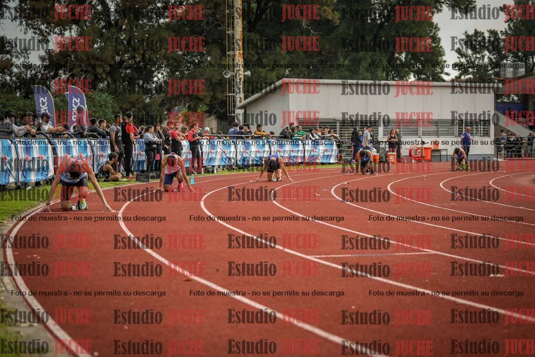 Fotos de los 400 m llanos de varones
