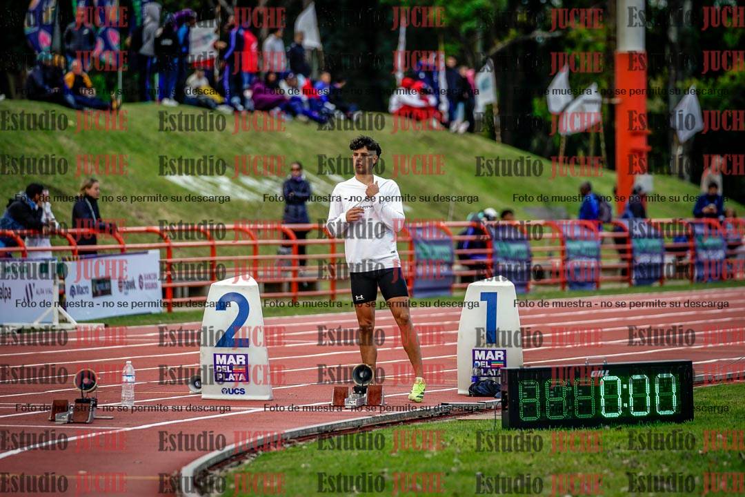 Fotos de los 200 m llanos de varones - FINAL
