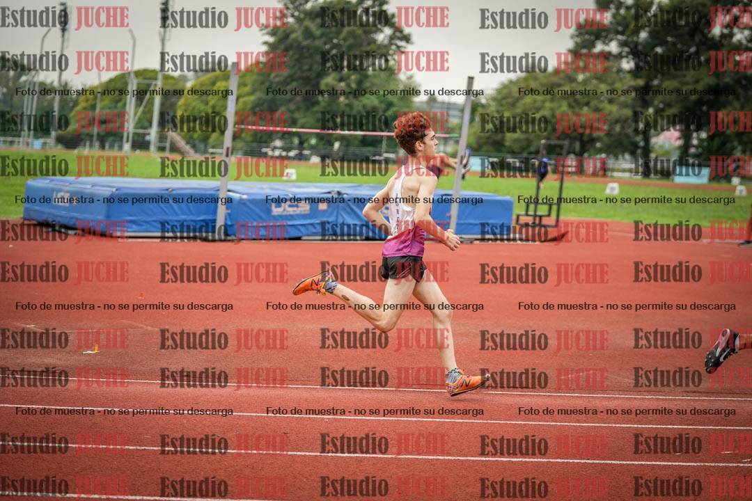 Fotos de los 800 m llanos de varones