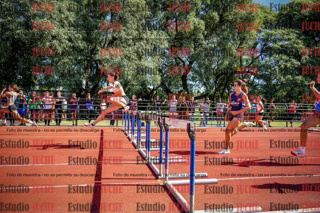 Fotos de los 100 m con vallas de mujeres
