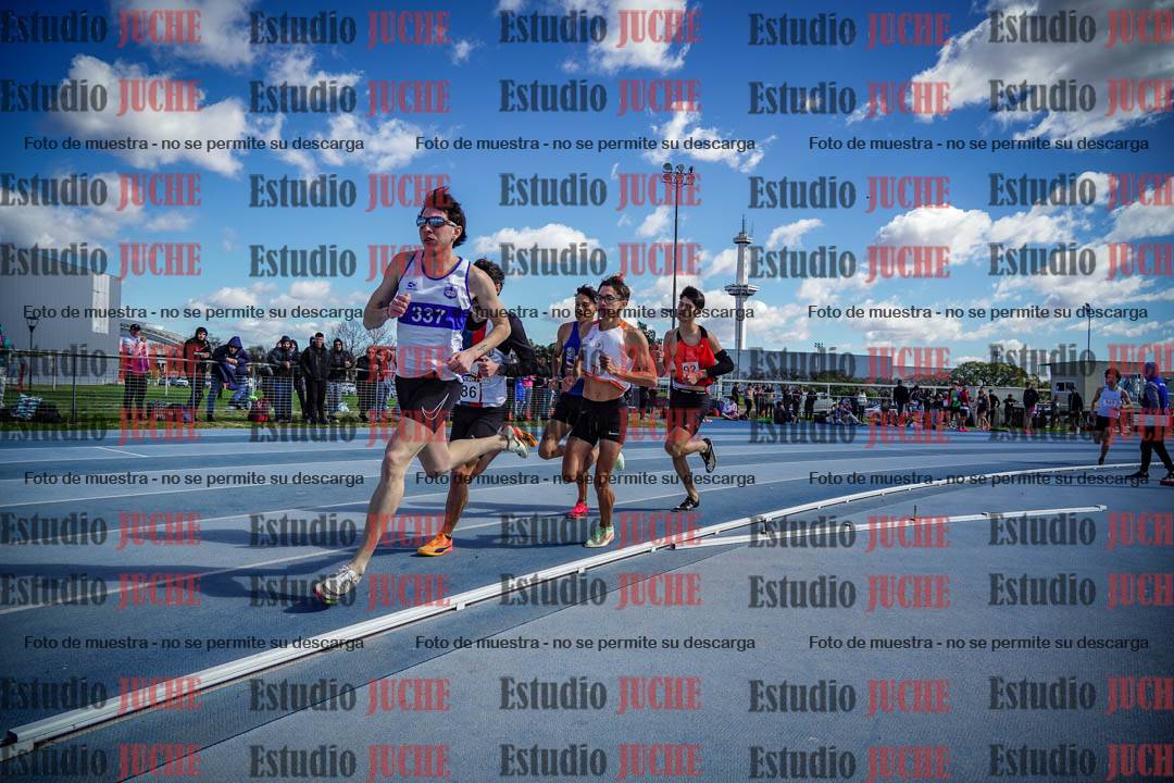 Fotos de los 800 m llanos de varones