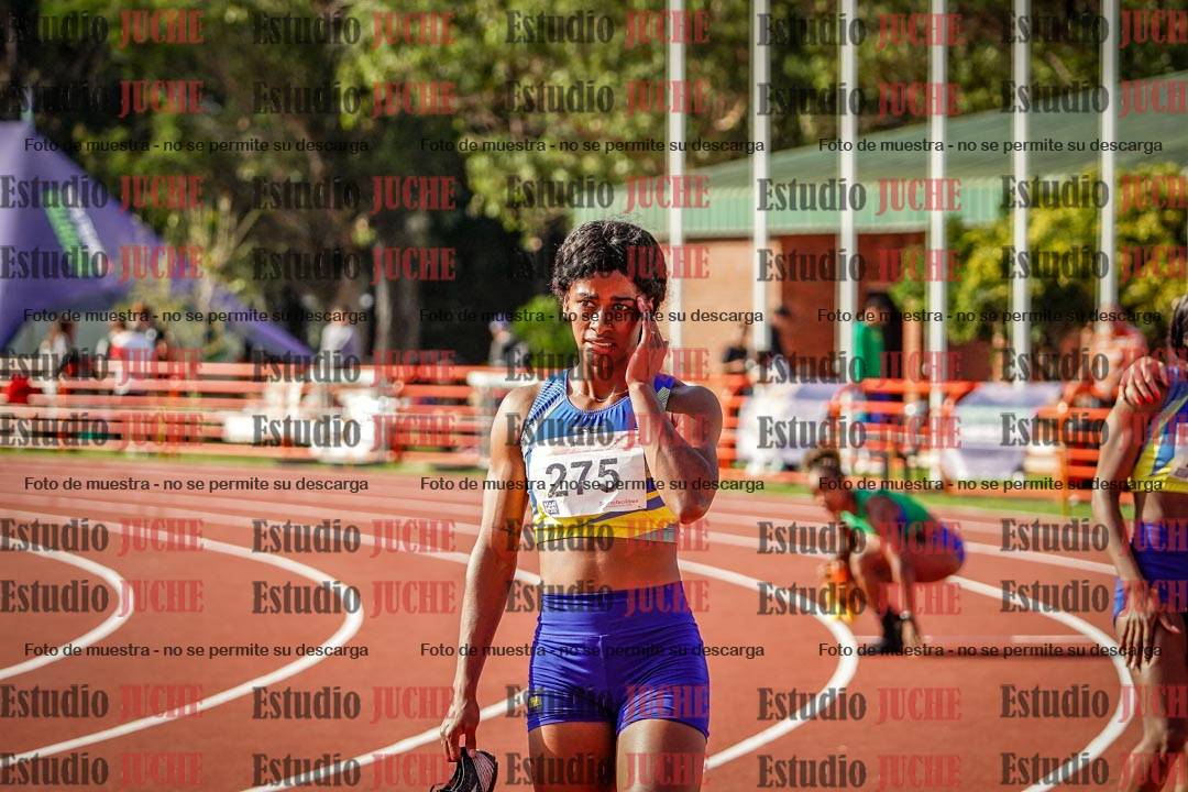 Fotos de algunos extras y podios del día 1