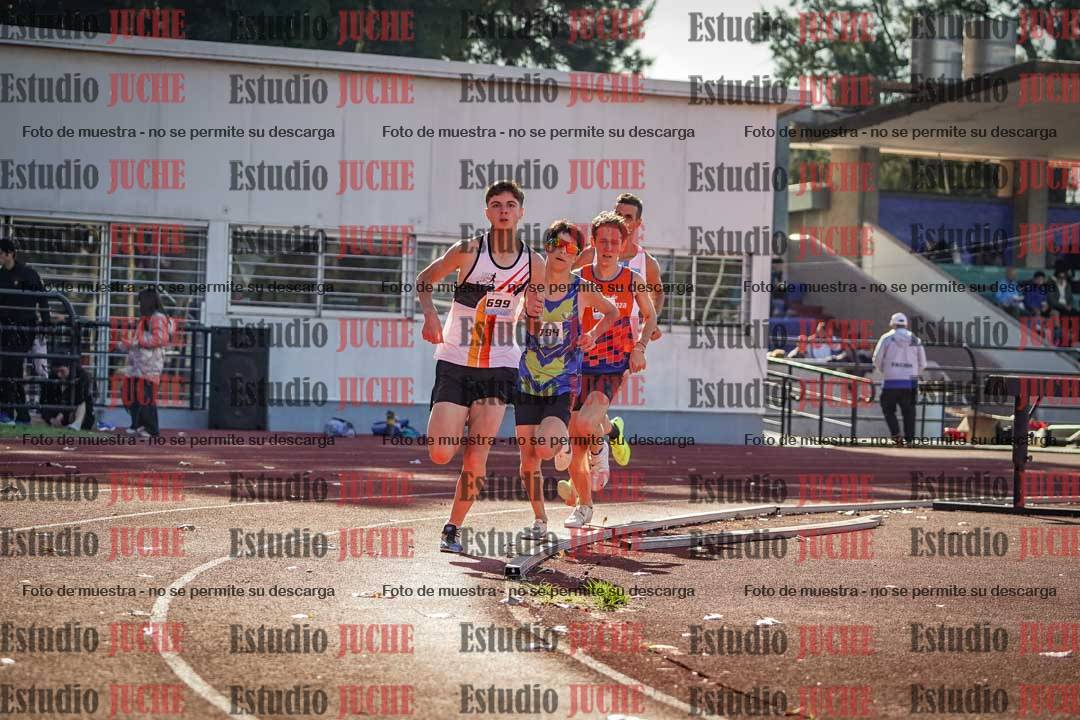 Fotos de los 800 m llanos de varones