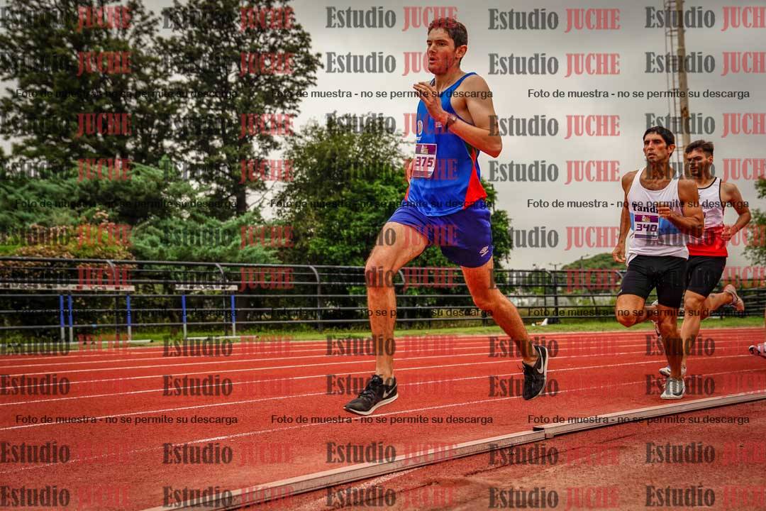 Fotos de los 800 m llanos de varones