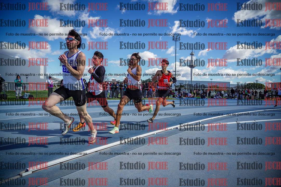 Fotos de los 800 m llanos de varones