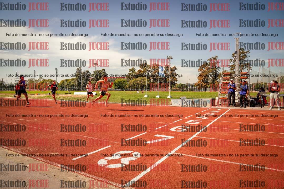 Fotos de los 100 m llanos de varones