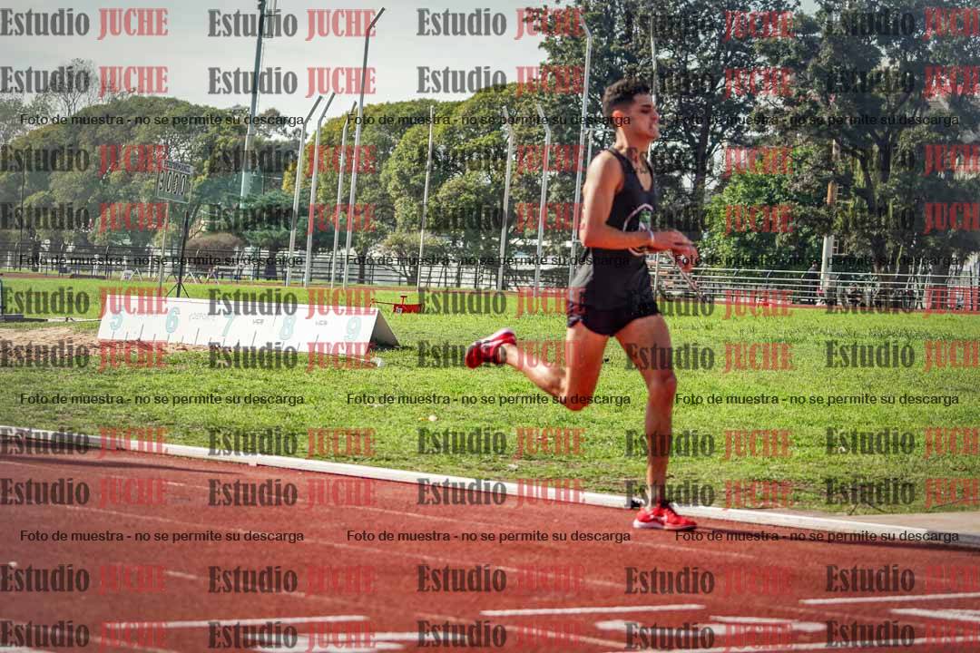 Fotos de los 800 m llanos de varones
