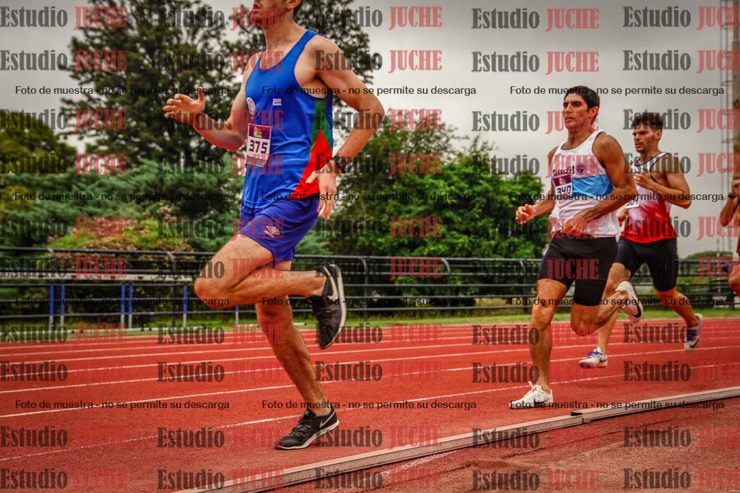 Fotos de los 800 m llanos de varones