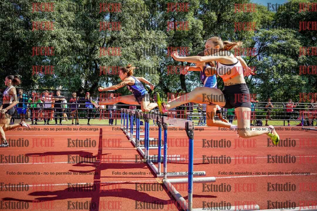 Fotos de los 100 m con vallas de mujeres