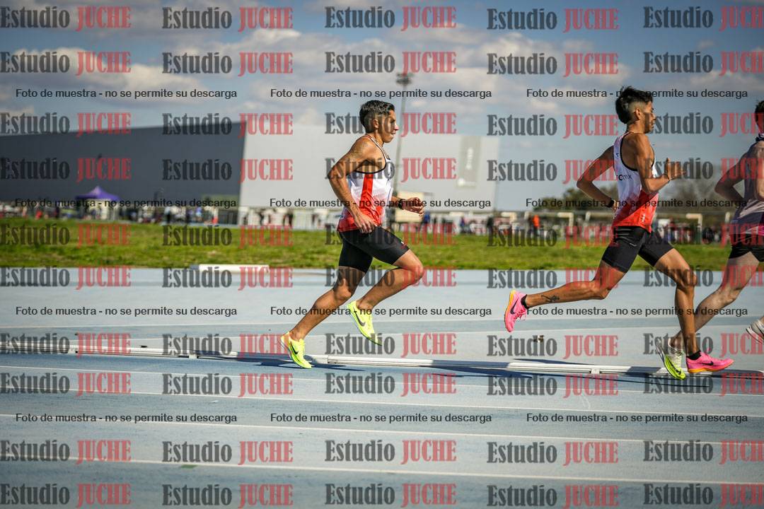 Fotos de los 5000 m llanos de mujeres y varones