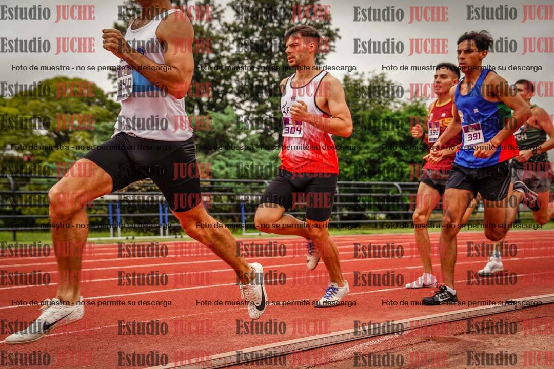Fotos de los 800 m llanos de varones