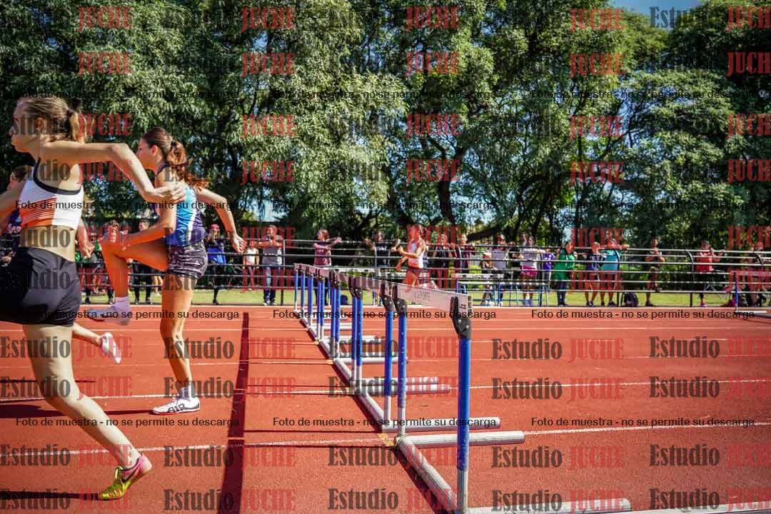 Fotos de los 100 m con vallas de mujeres