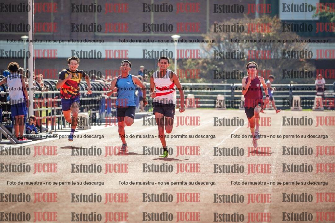 Fotos de los 200 m llanos de varones