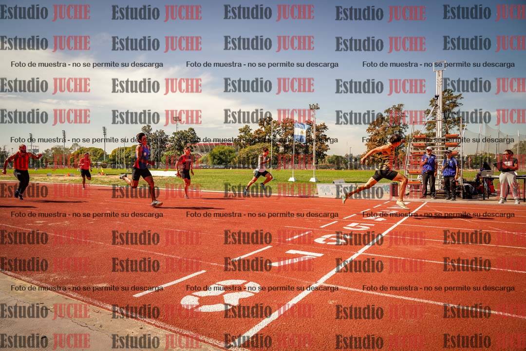 Fotos de los 100 m llanos de varones