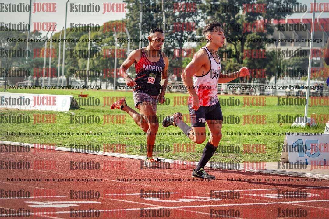 Fotos de los 800 m llanos de varones