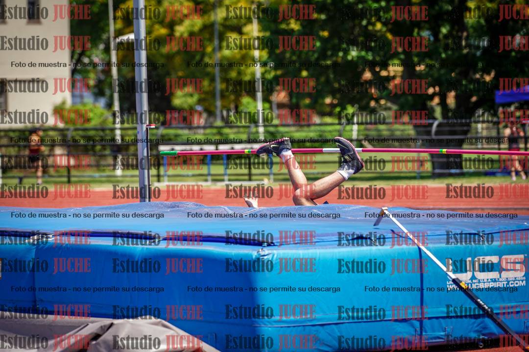 Fotos del salto en alto de varones