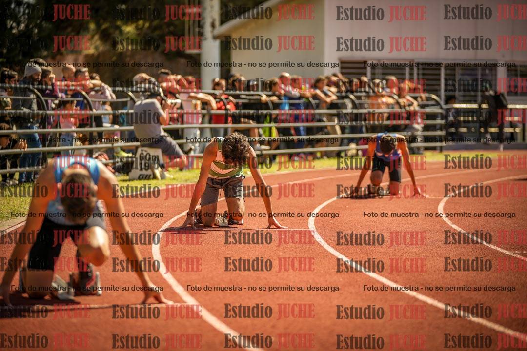 Fotos de los 400 m llanos de varones