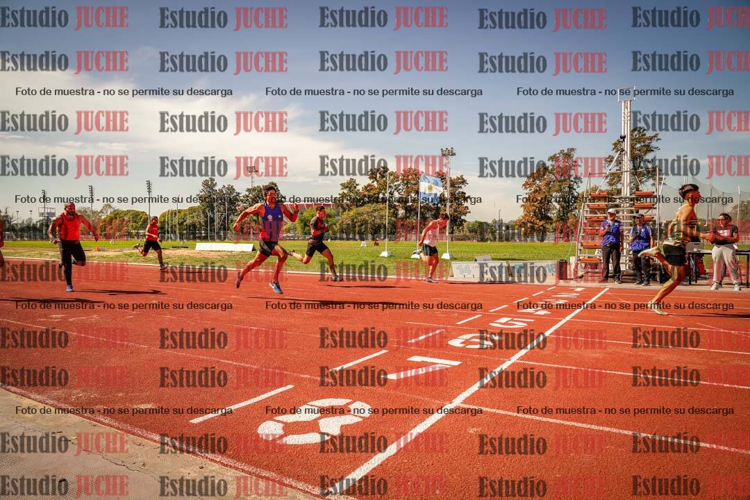 Fotos de los 100 m llanos de varones