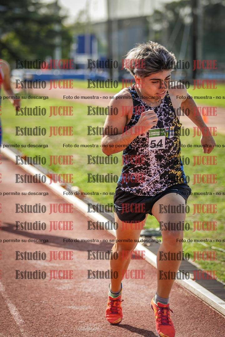 Fotos de los 800 m llanos de varones