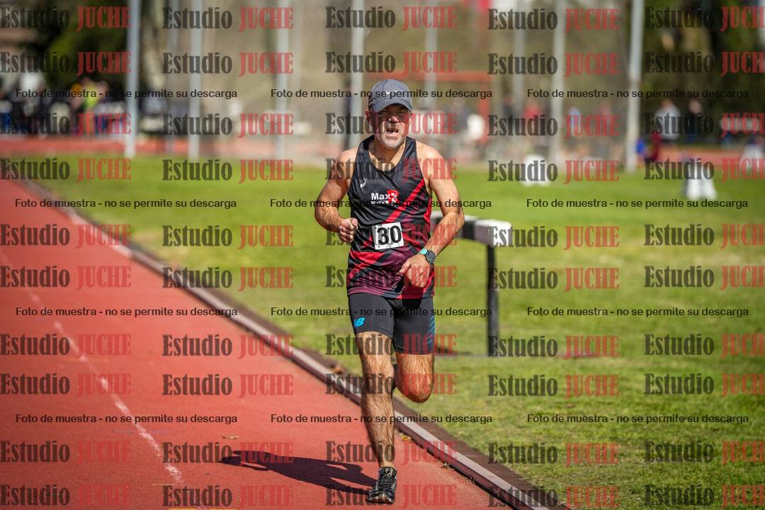Fotos de los 800 m llanos de varones