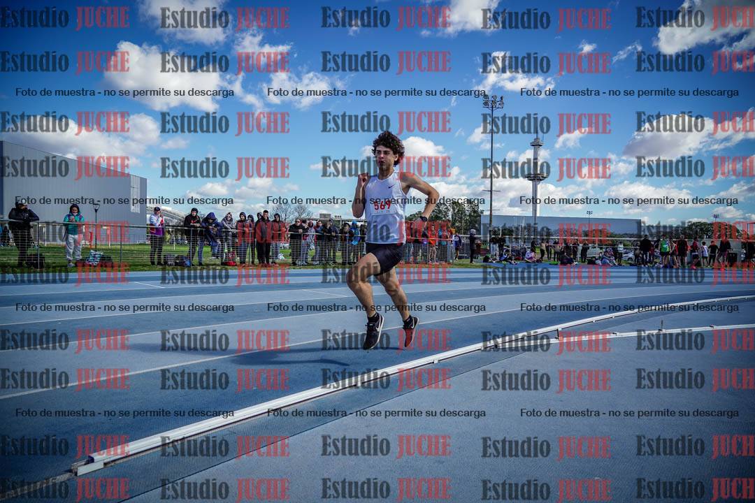 Fotos de los 800 m llanos de varones