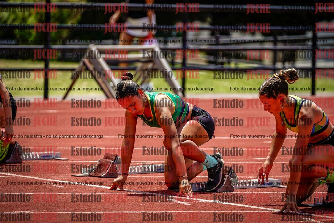 Fotos de los 100 m con vallas de mujeres