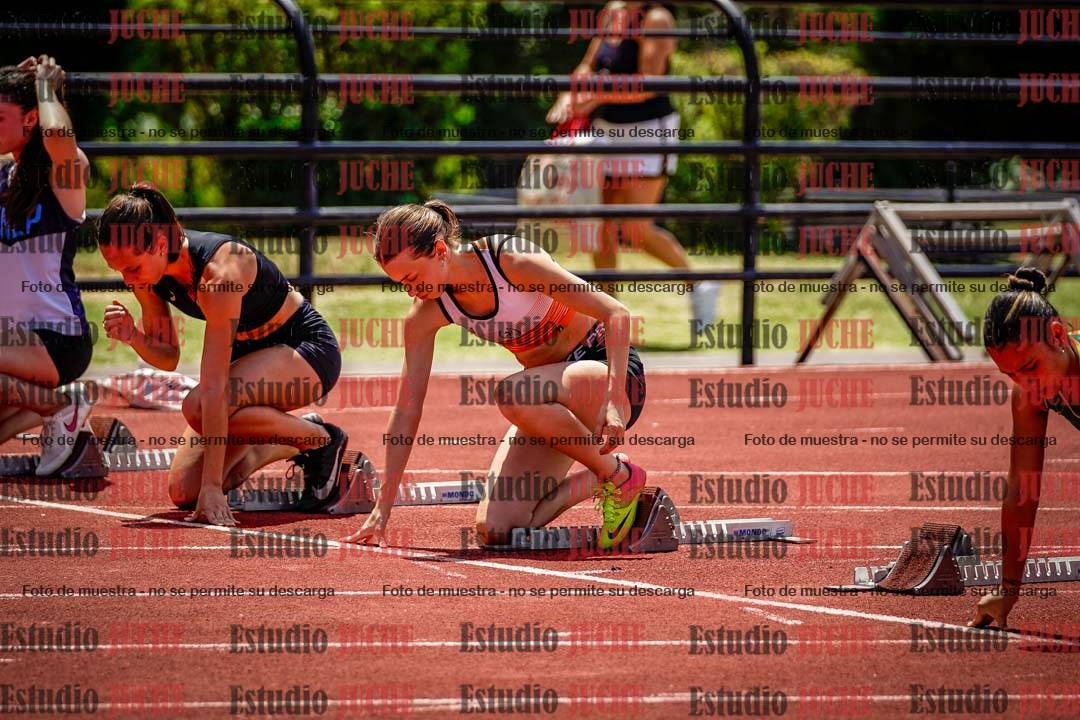 Fotos de los 100 m con vallas de mujeres