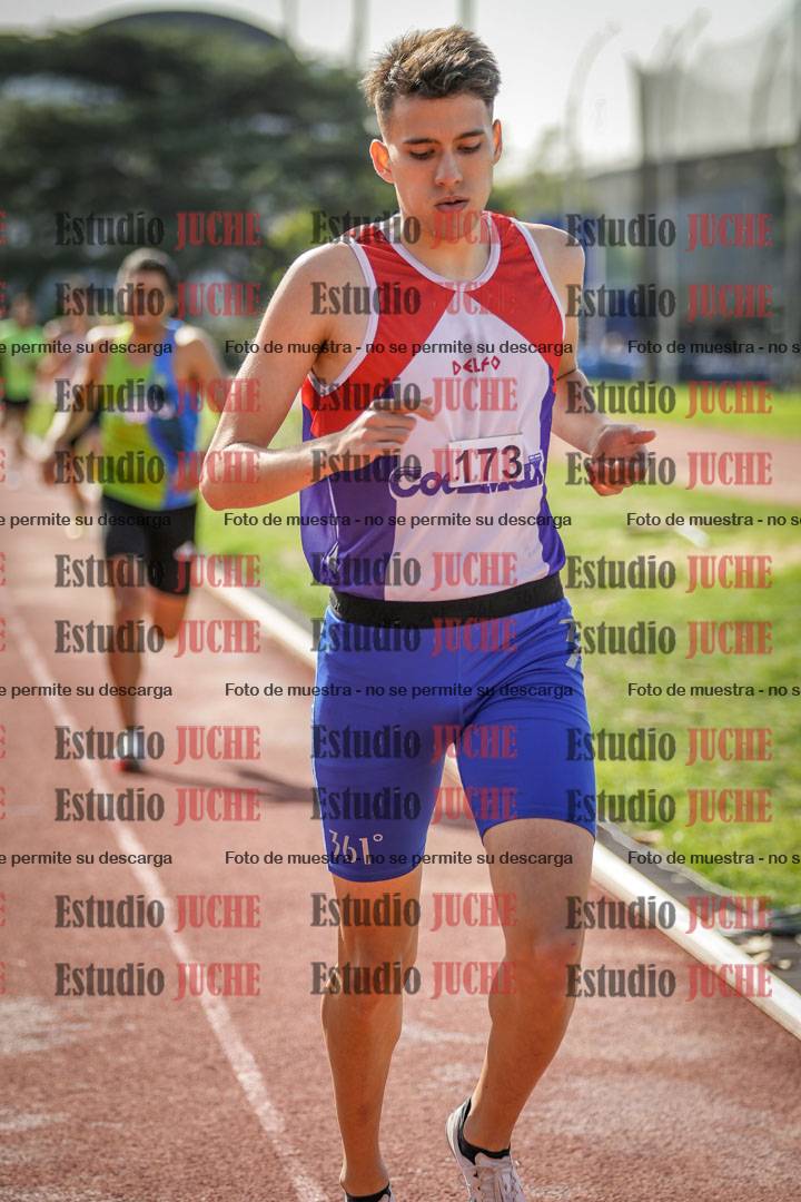 Fotos de los 800 m llanos de varones