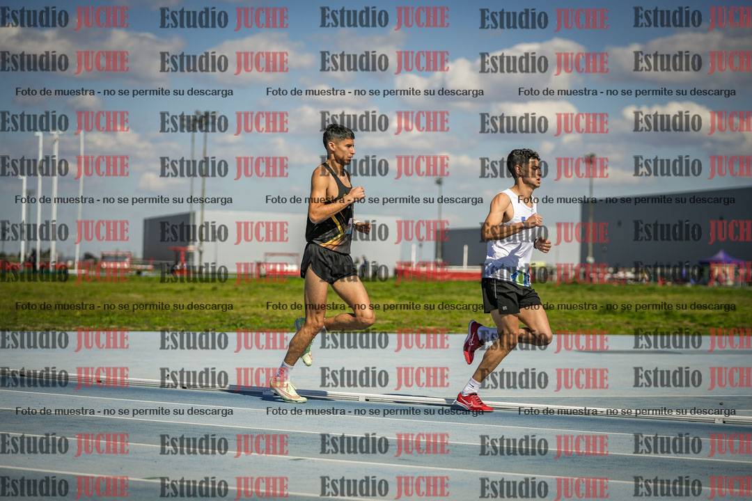Fotos de los 5000 m llanos de mujeres y varones