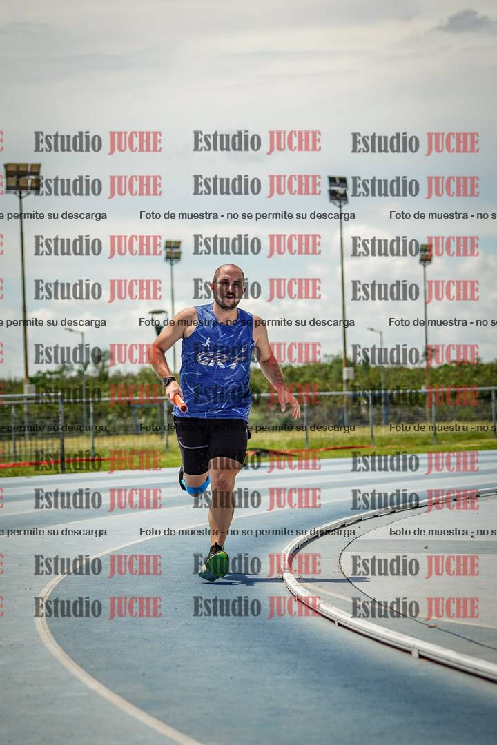 Fotos durante el transcurso de los relevos 20' para running teams - serie 1