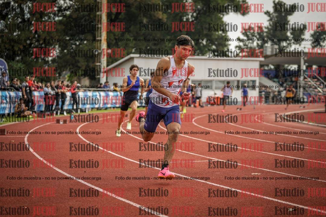 Fotos de los 400 m llanos de varones