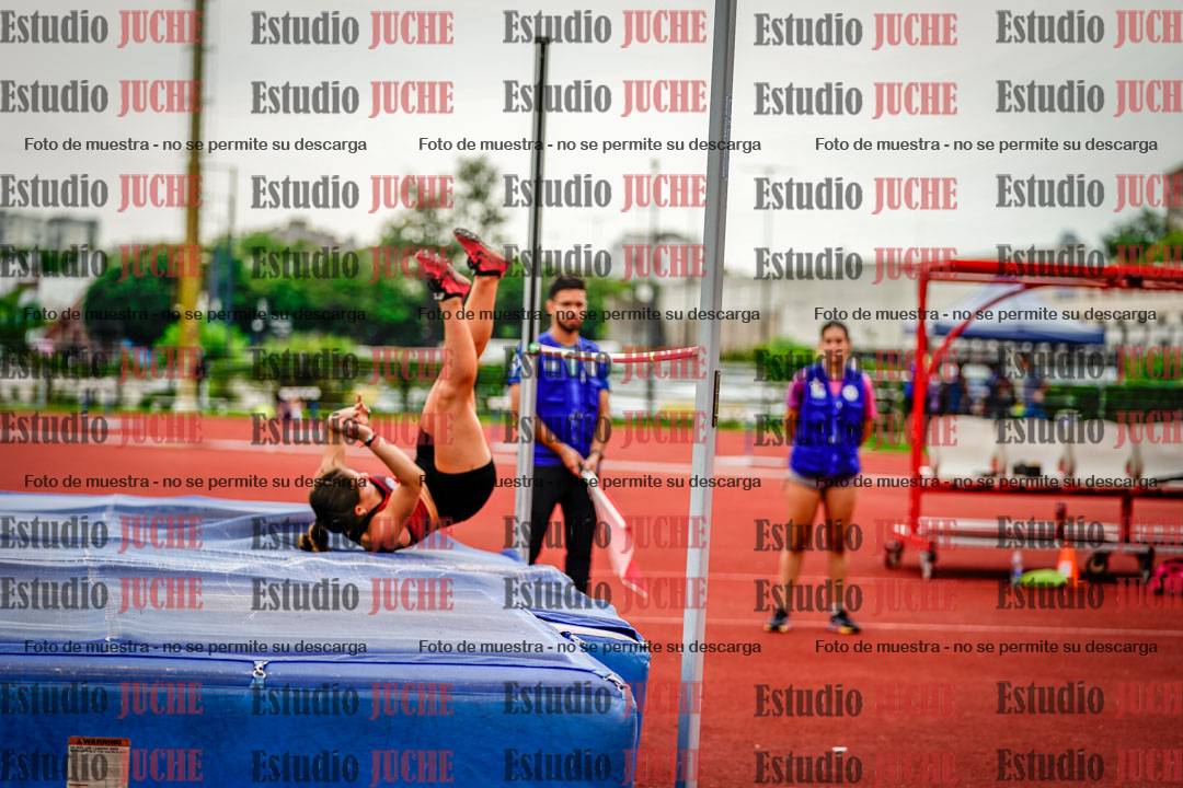 Fotos del salto en alto de mujeres