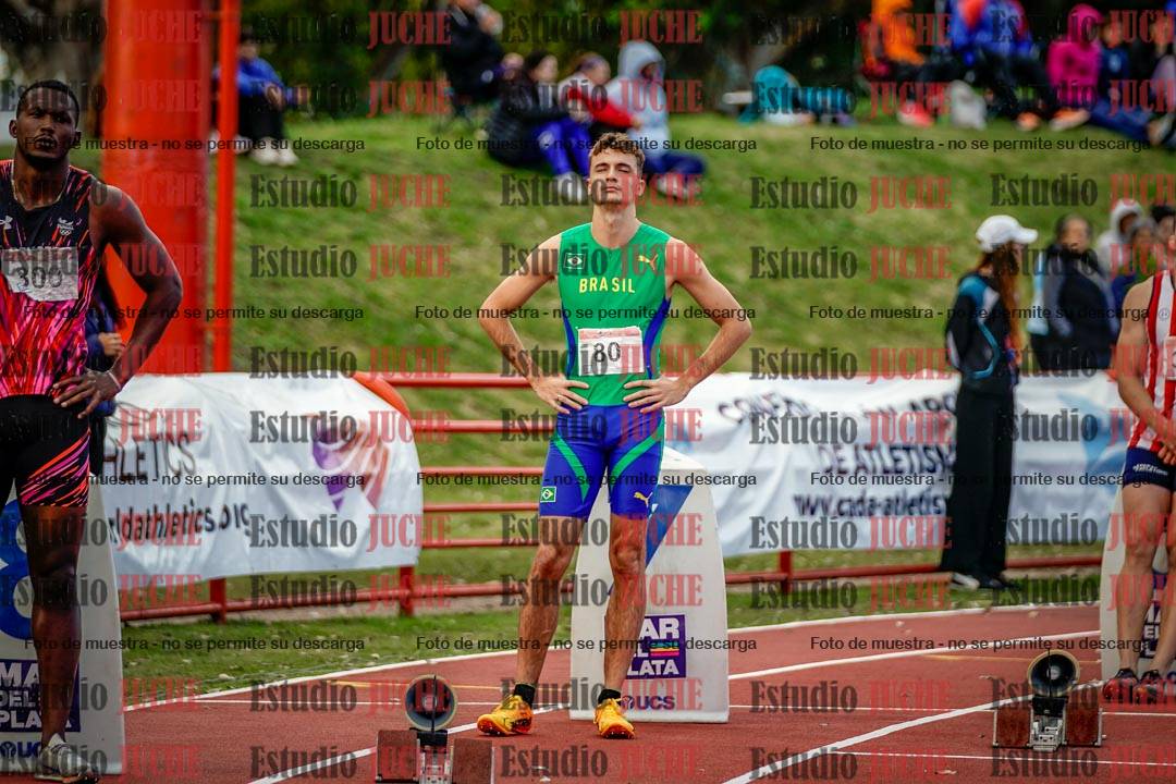 Fotos de los 200 m llanos de varones - FINAL