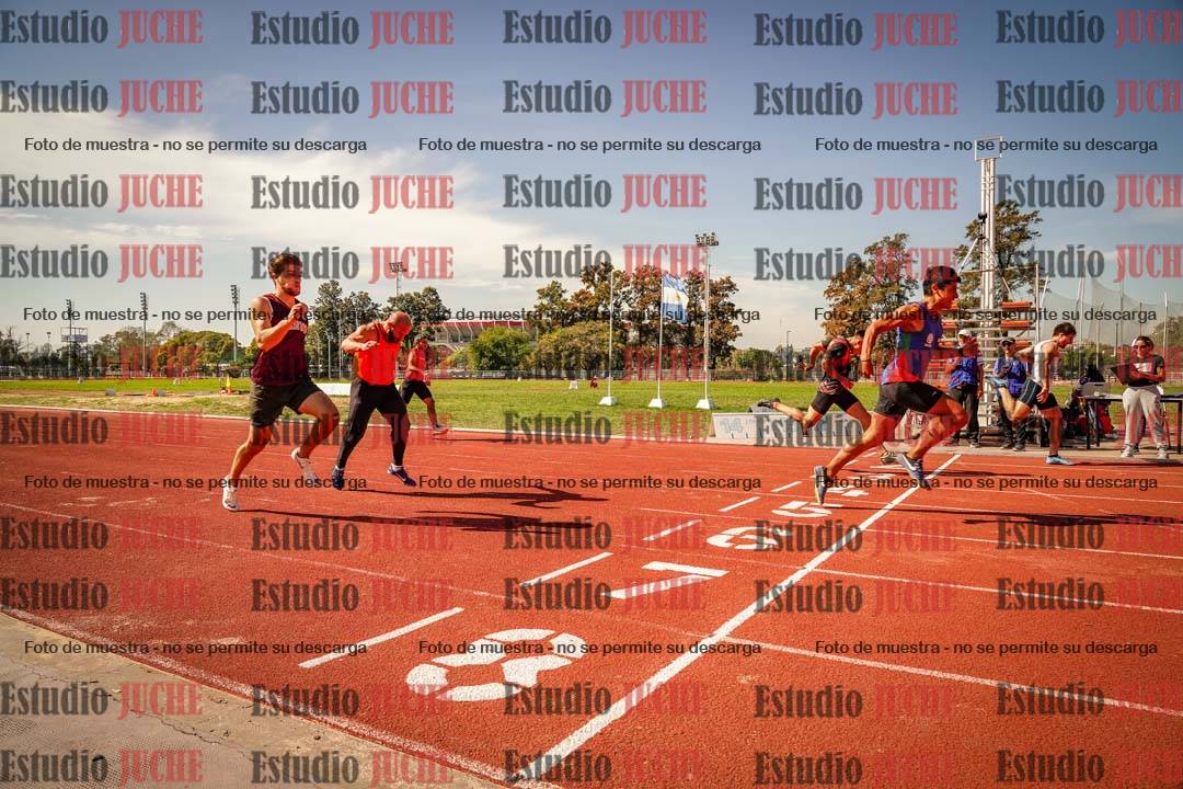 Fotos de los 100 m llanos de varones