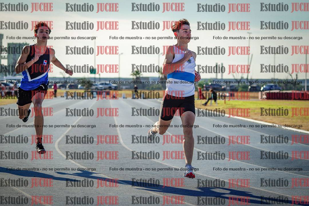 Fotos de los 100 m llanos de varones - FINAL U18