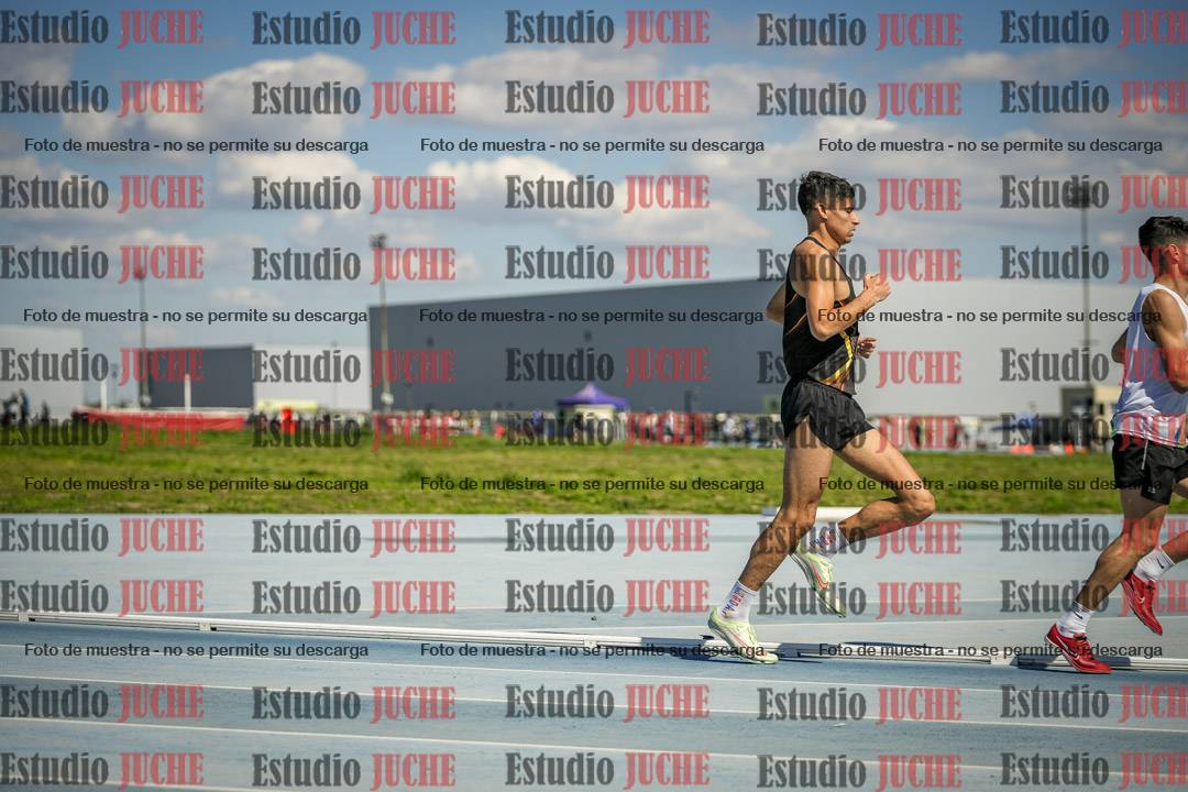 Fotos de los 5000 m llanos de mujeres y varones