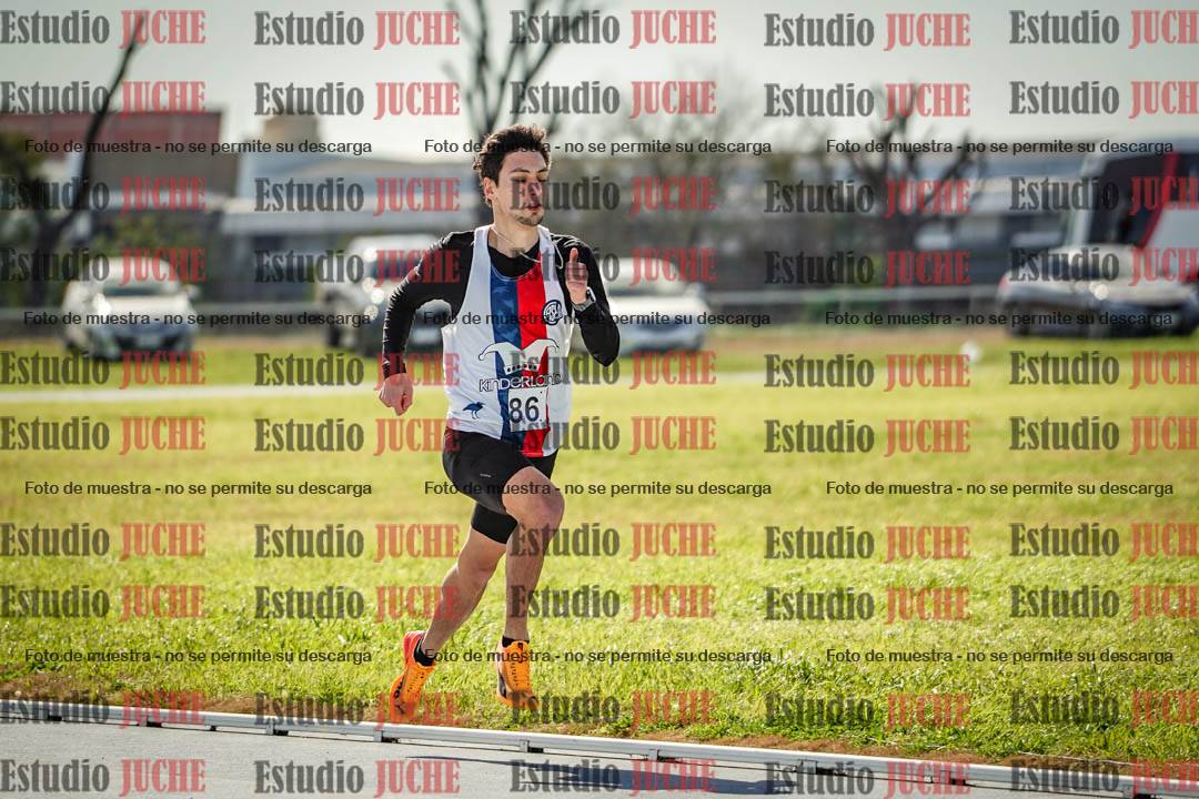 Fotos de los 800 m llanos de varones