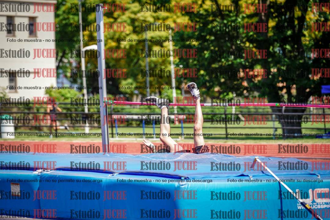 Fotos del salto en alto de varones