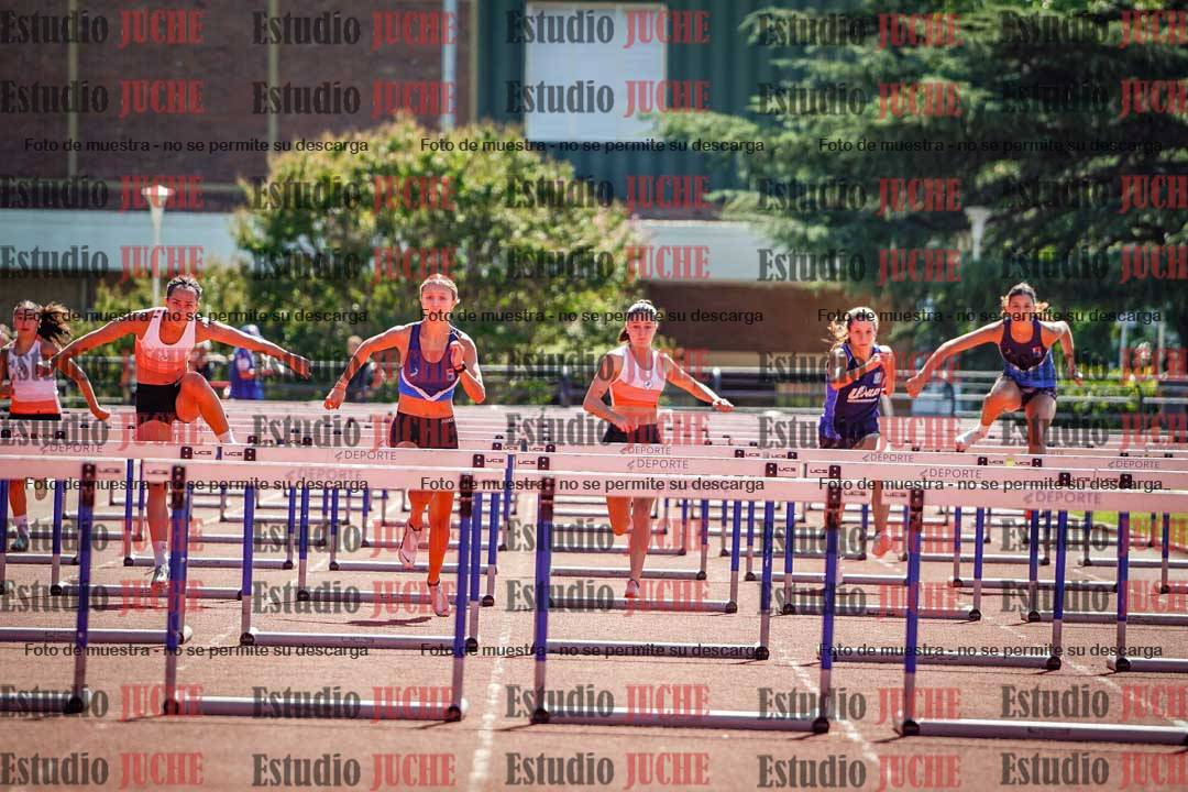 Fotos de los 100 m con vallas de mujeres