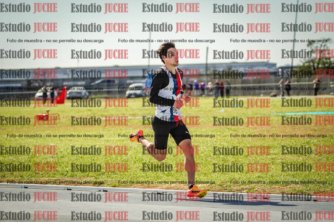 Fotos de los 800 m llanos de varones